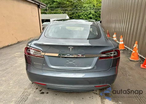 2013 Tesla Model S from USA, damaged, VIN 5YJSA1AC6DFP10886